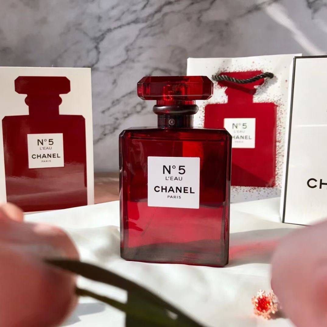 Chanel N°5 L’Eau Red Edition