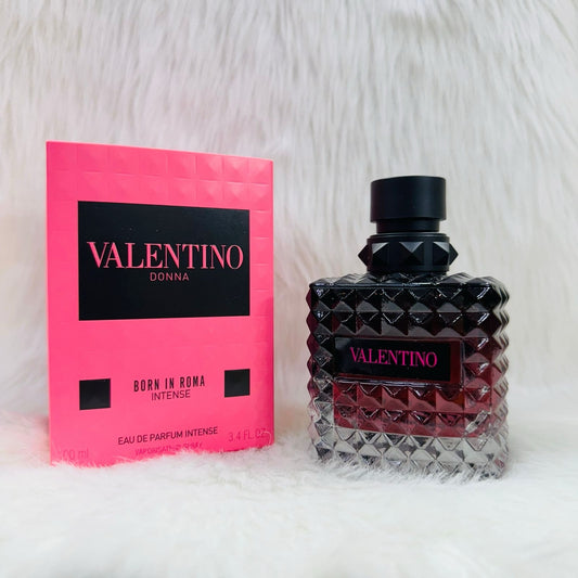 Valentino Donna Born in Roma Intense