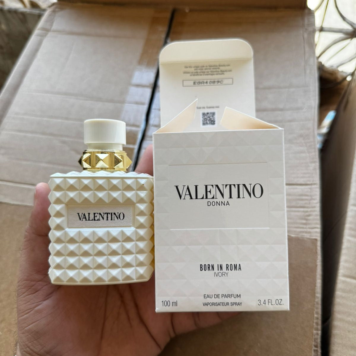 Valentino Donna Born in Roma Ivory