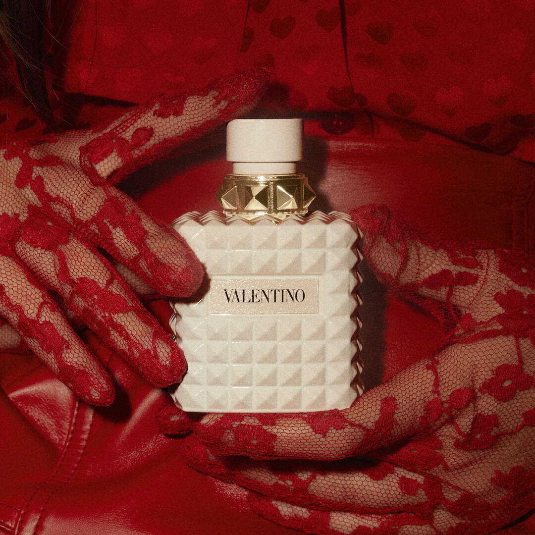 Valentino Donna Born in Roma Ivory