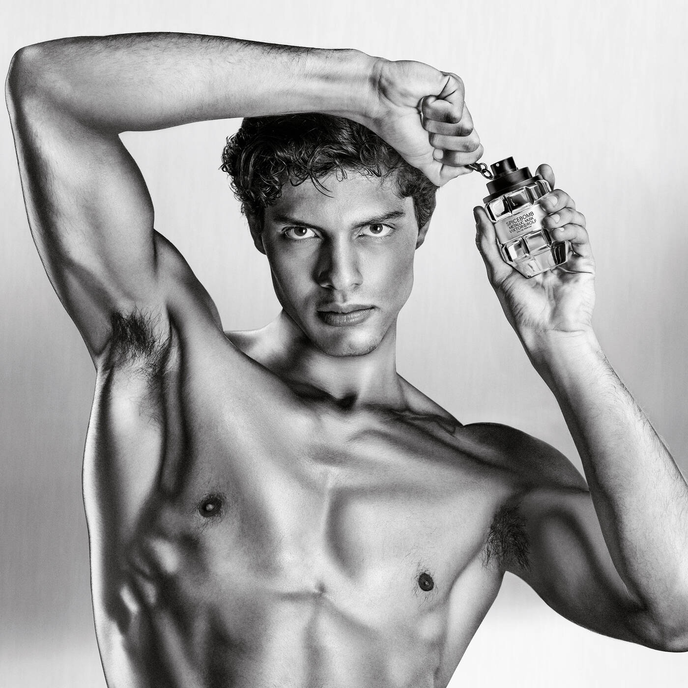 V&R Spicebomb Metallic Musk